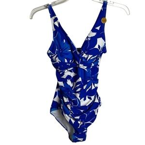 NWT NiP Tuck Blue and White Floral one piece Swimsuit size 4 multi fit cup